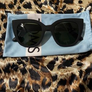 New! Cute matte black Toms cat eye sunglasses